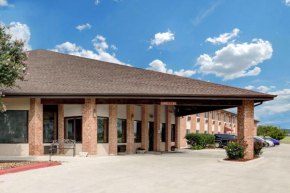 Отель Baymont Inn & Suites by Wyndham San Marcos  Сан Маркос
